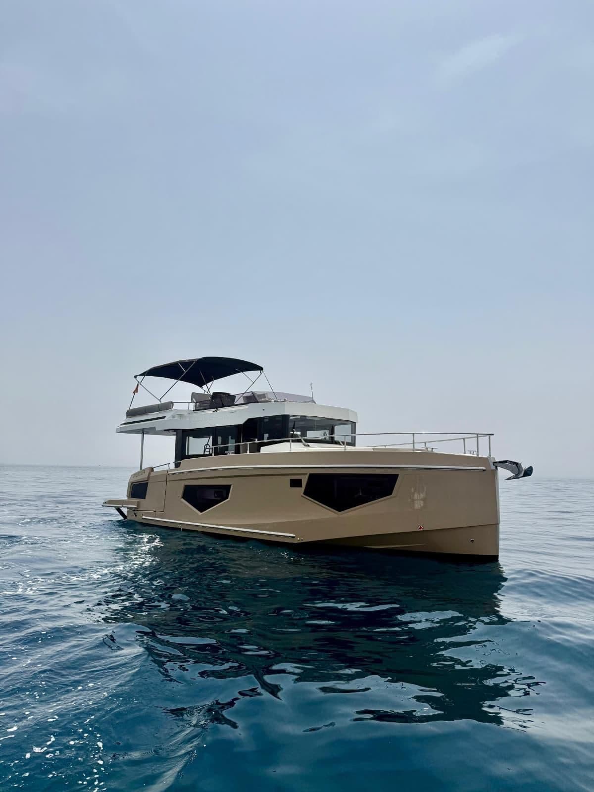 Cobra Maestro 42 exterior — yacht charter Marbella