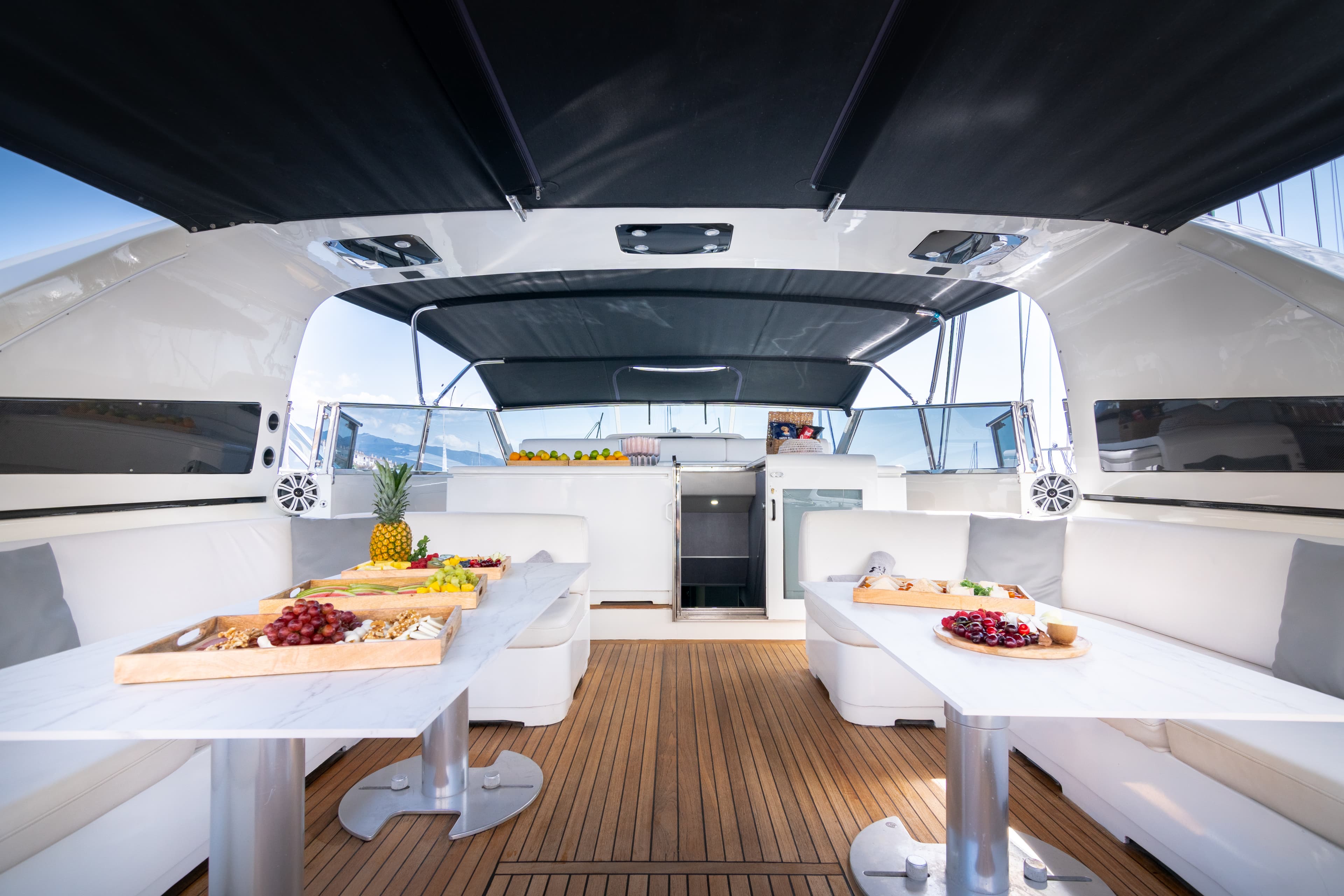 Mangusta 80 "Nina" exterior — yacht charter Marbella