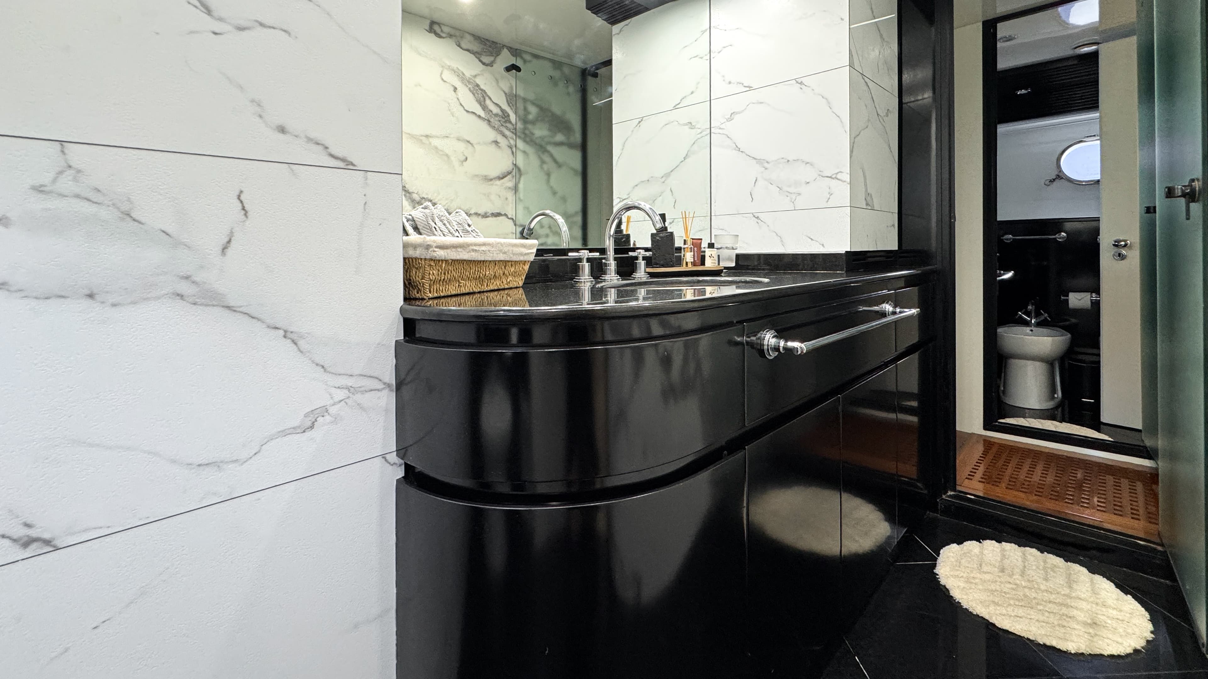 Antago 90 "Venus" interior — luxury yacht Marbella