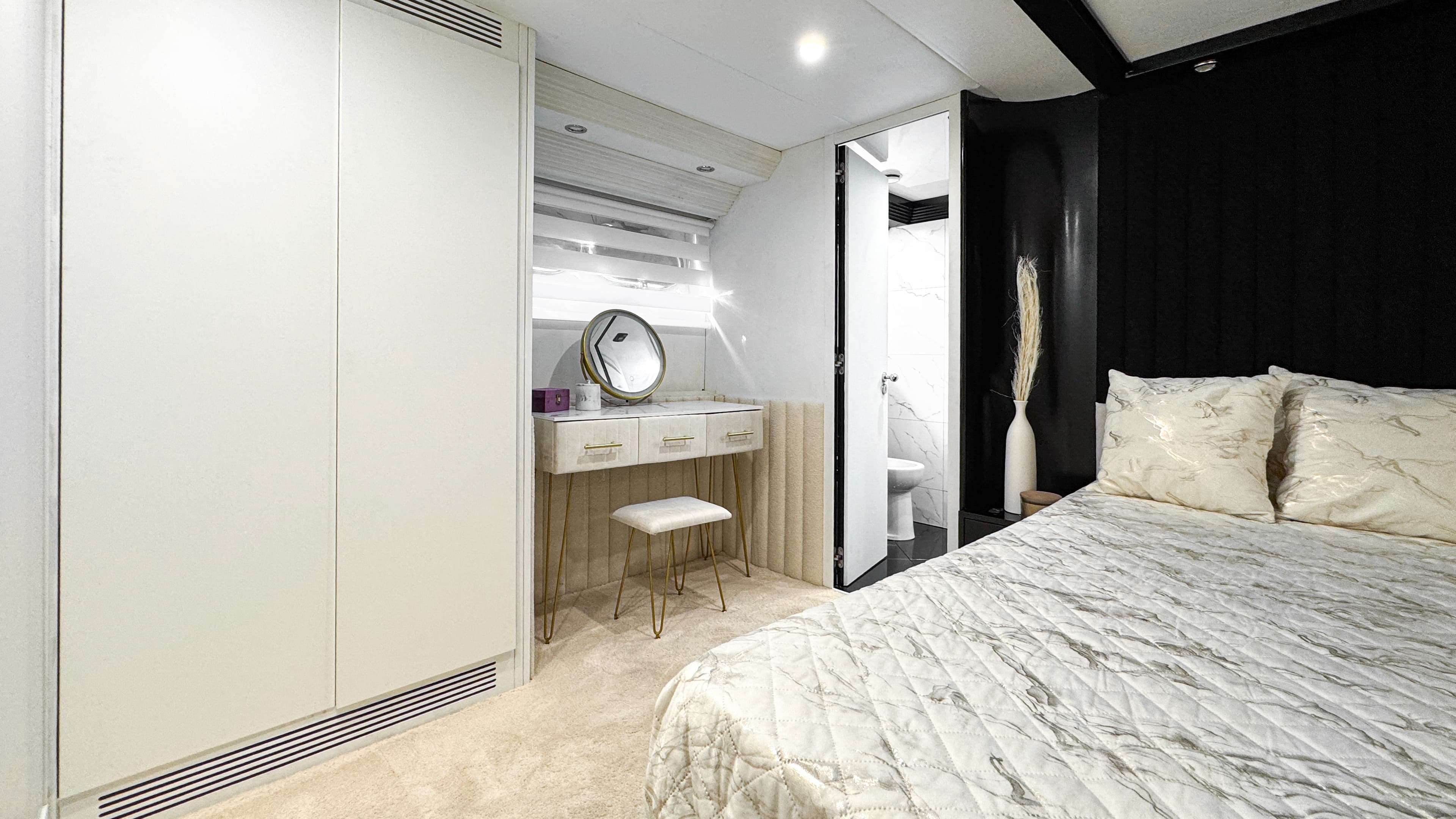 Antago 90 "Venus" interior — luxury yacht Marbella