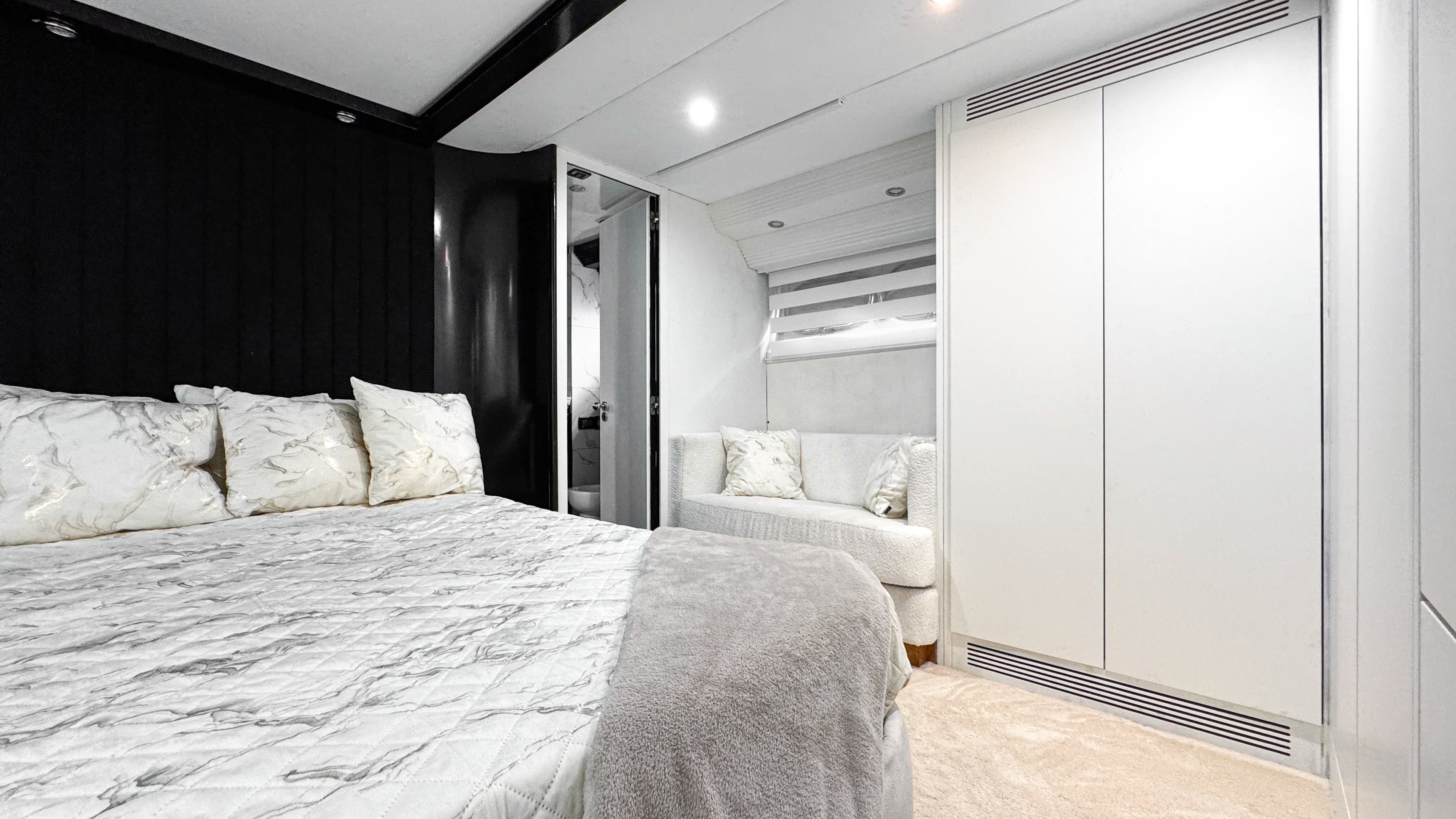 Antago 90 "Venus" interior — luxury yacht Marbella