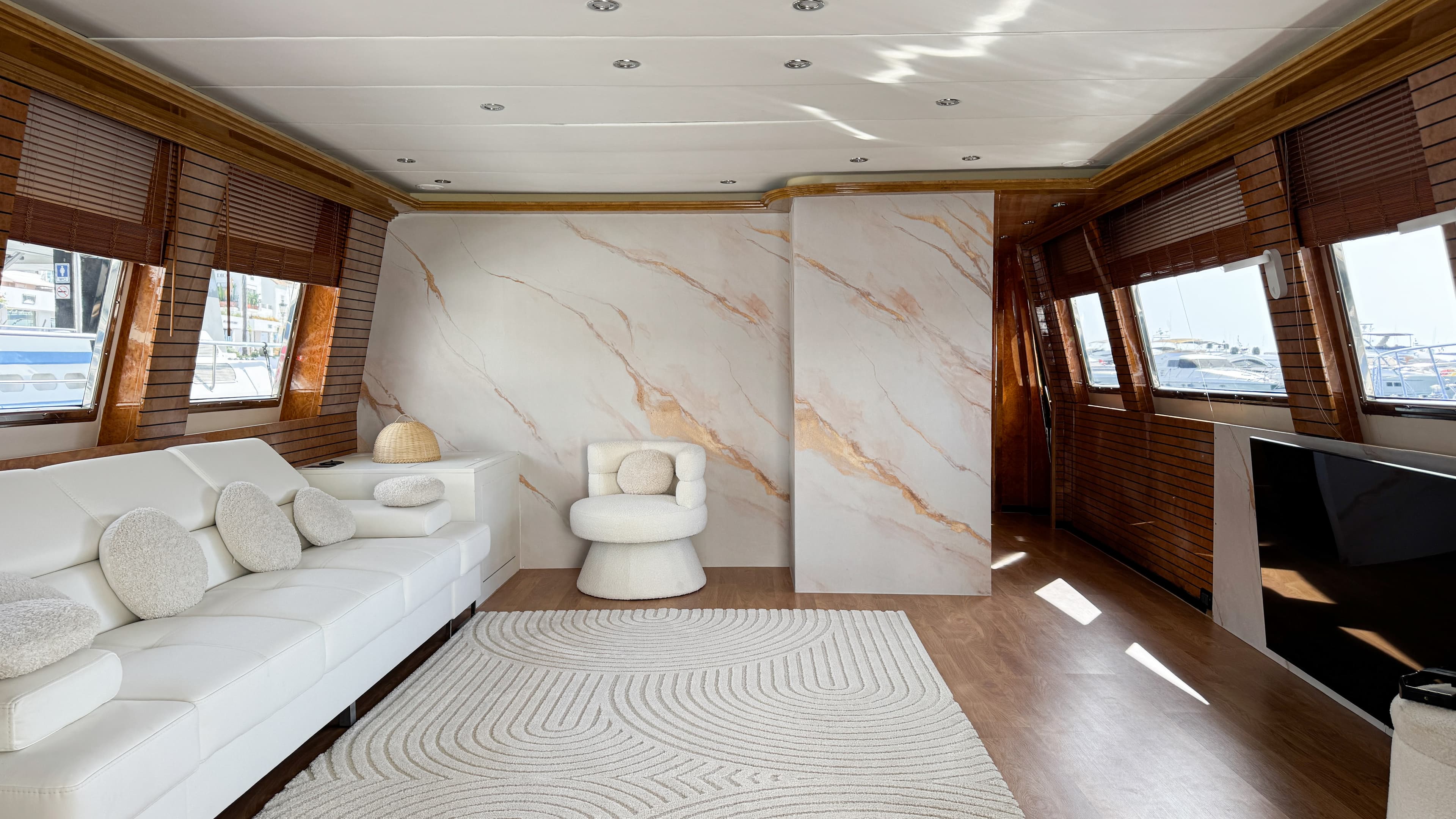 Antago 90 "Venus" interior — luxury yacht Marbella