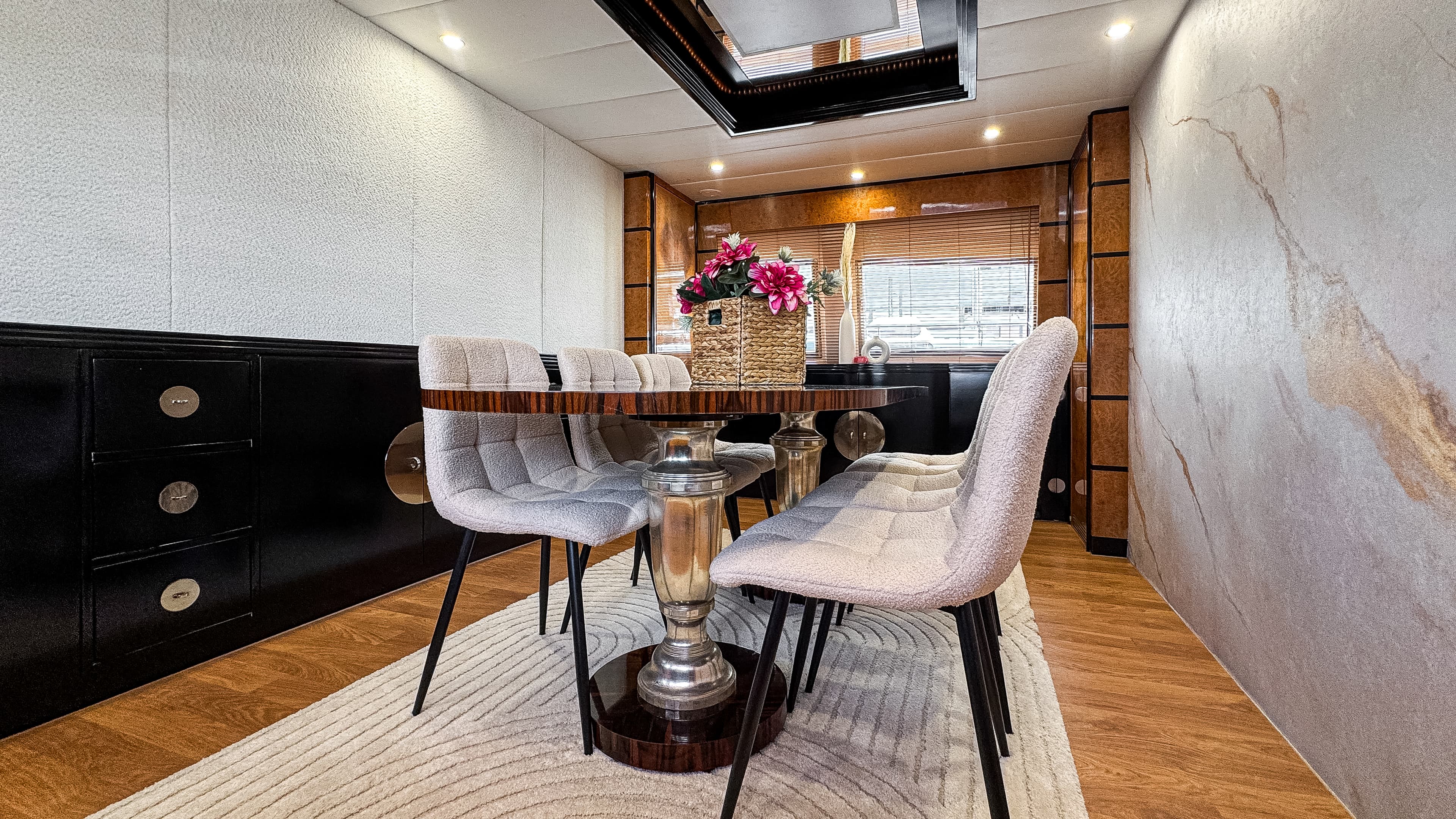 Antago 90 "Venus" interior — luxury yacht Marbella