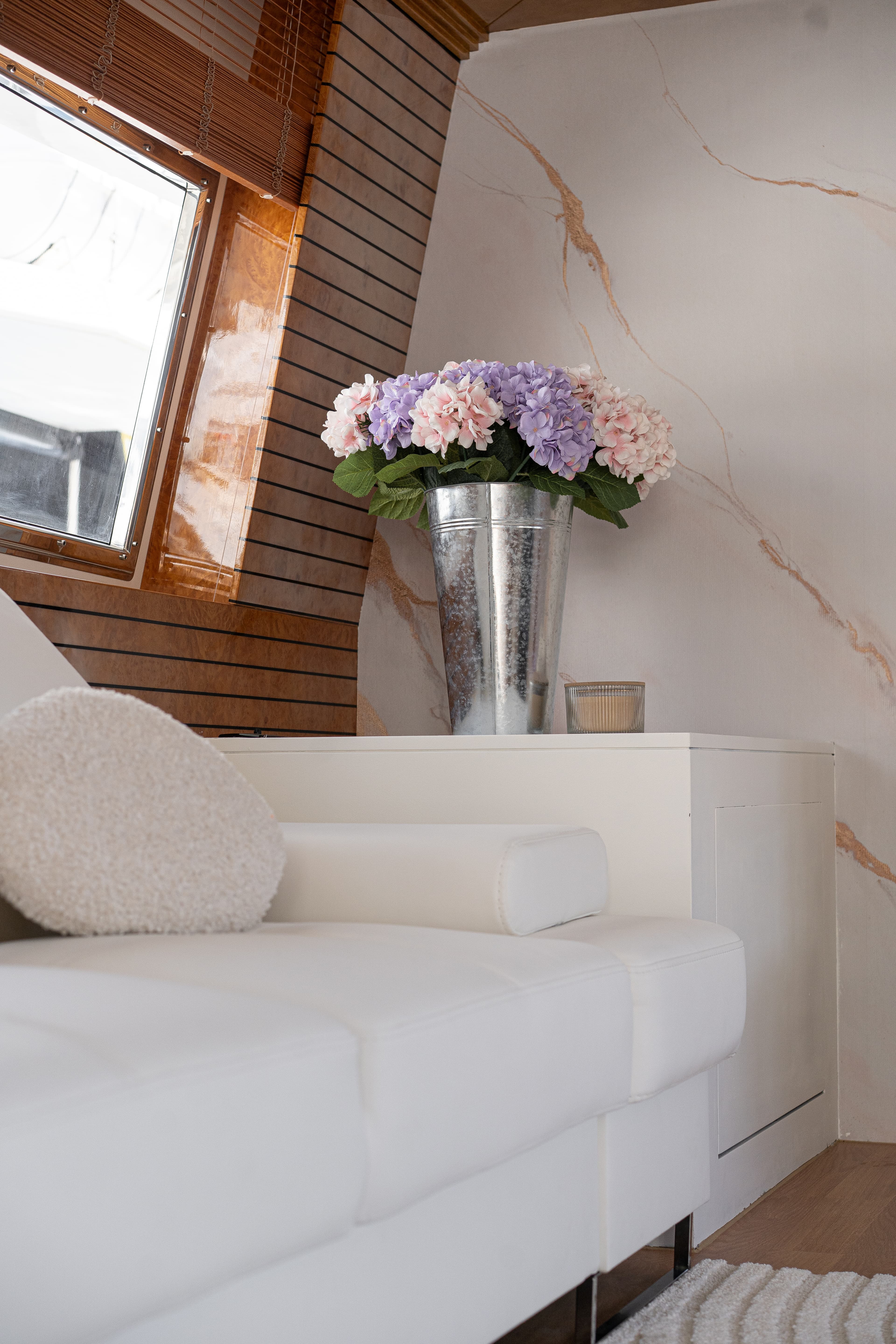 Antago 90 "Venus" interior — luxury yacht Marbella