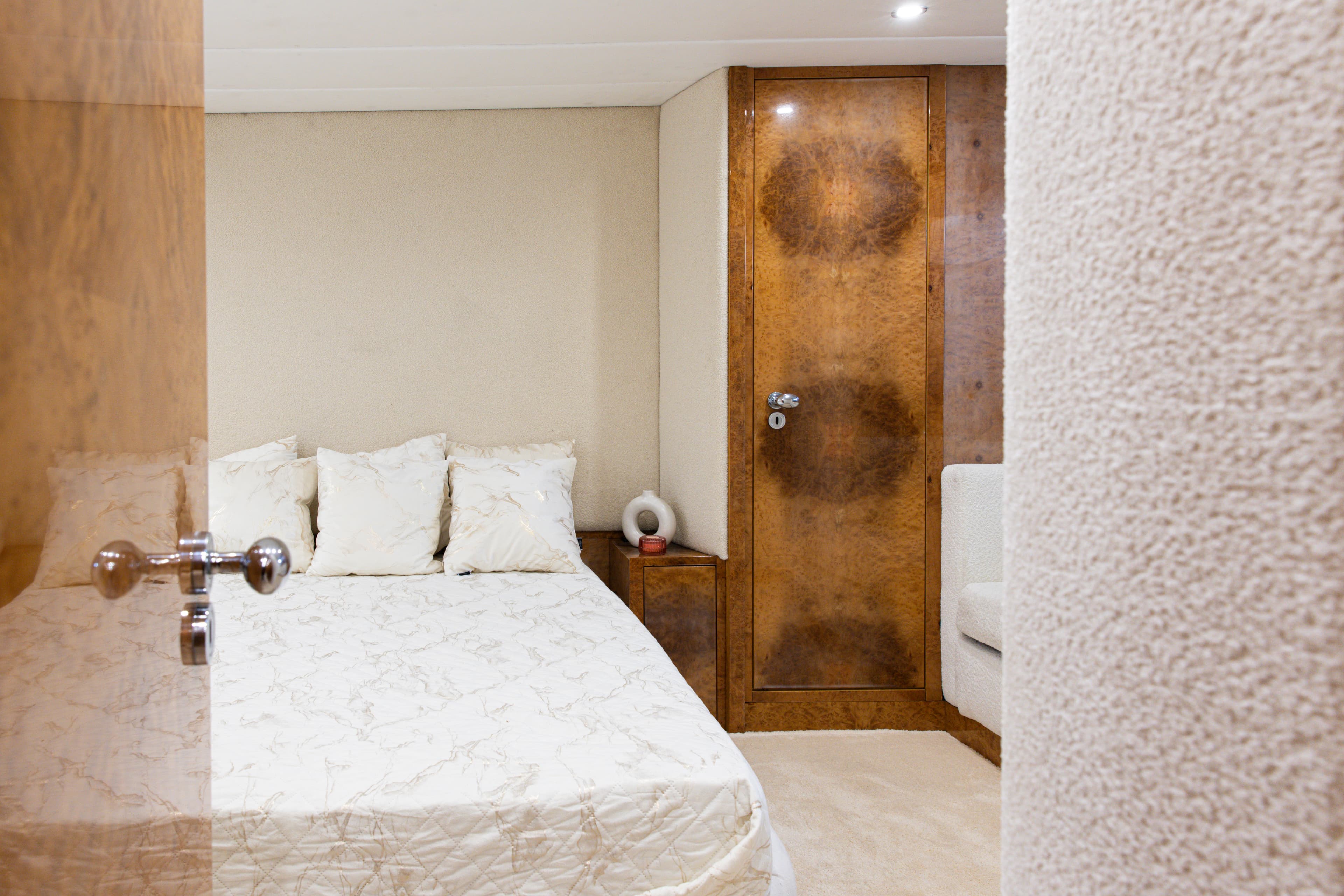 Antago 90 "Venus" interior — luxury yacht Marbella