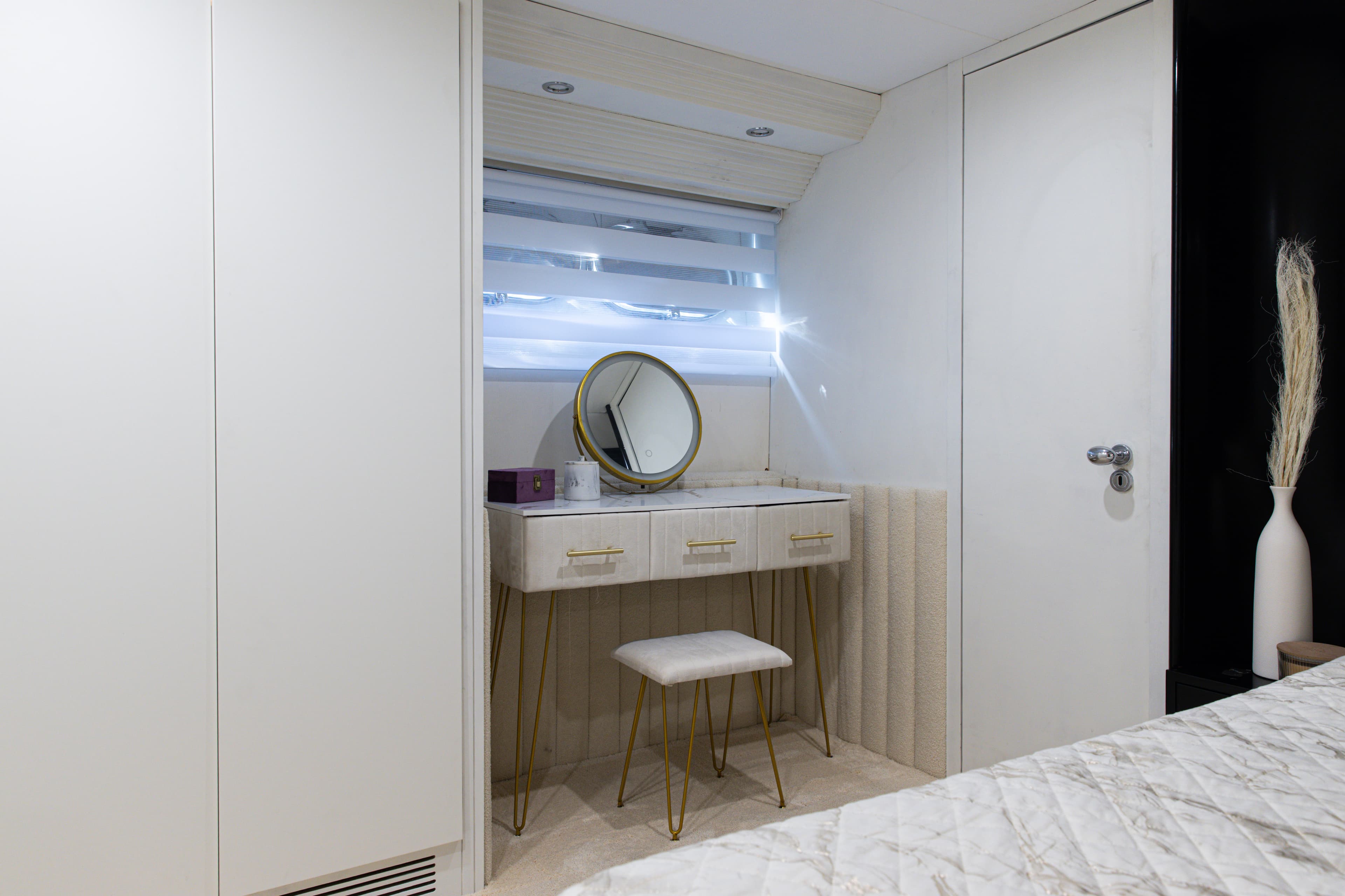 Antago 90 "Venus" interior — luxury yacht Marbella