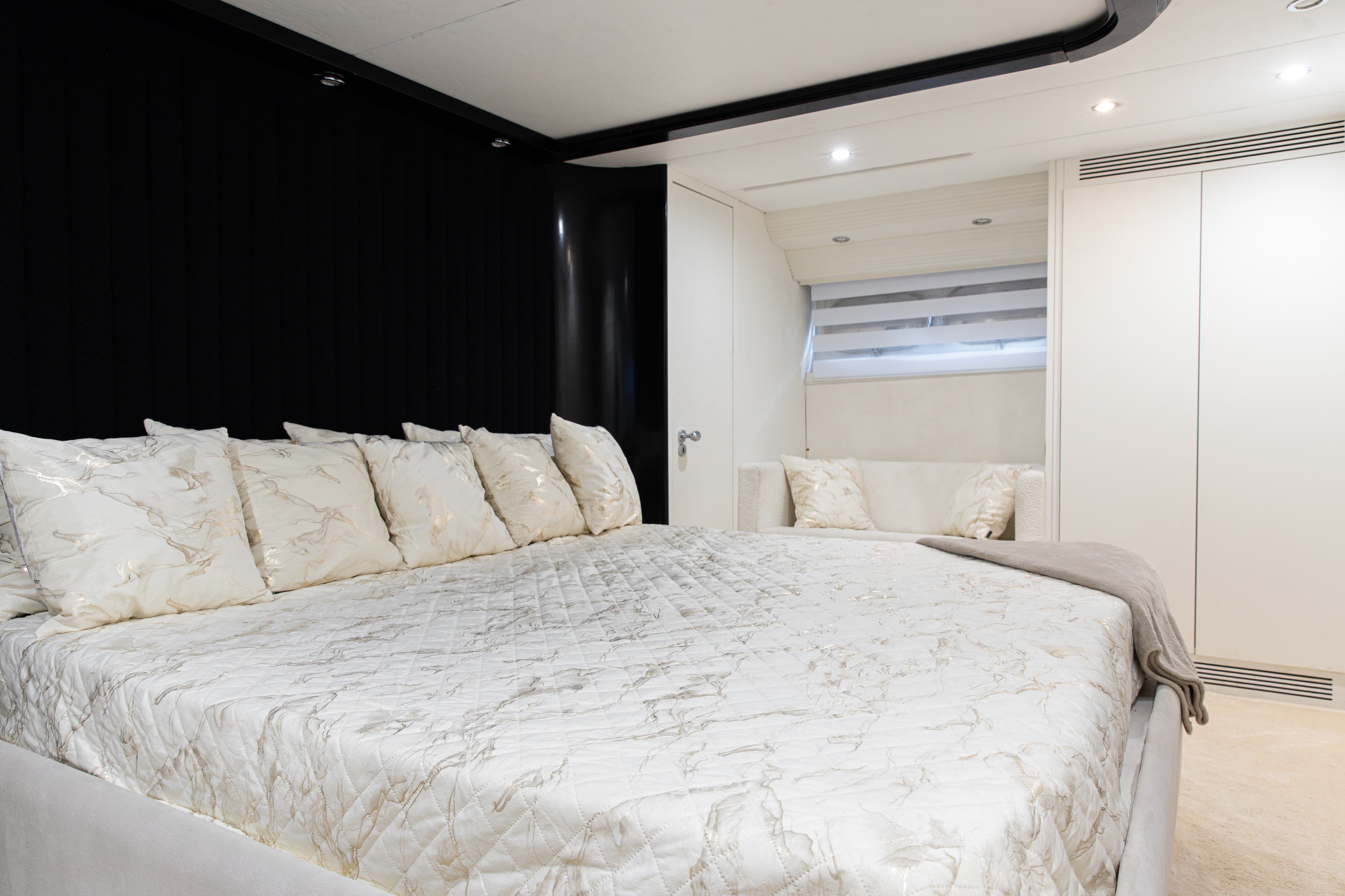Antago 90 "Venus" interior — luxury yacht Marbella