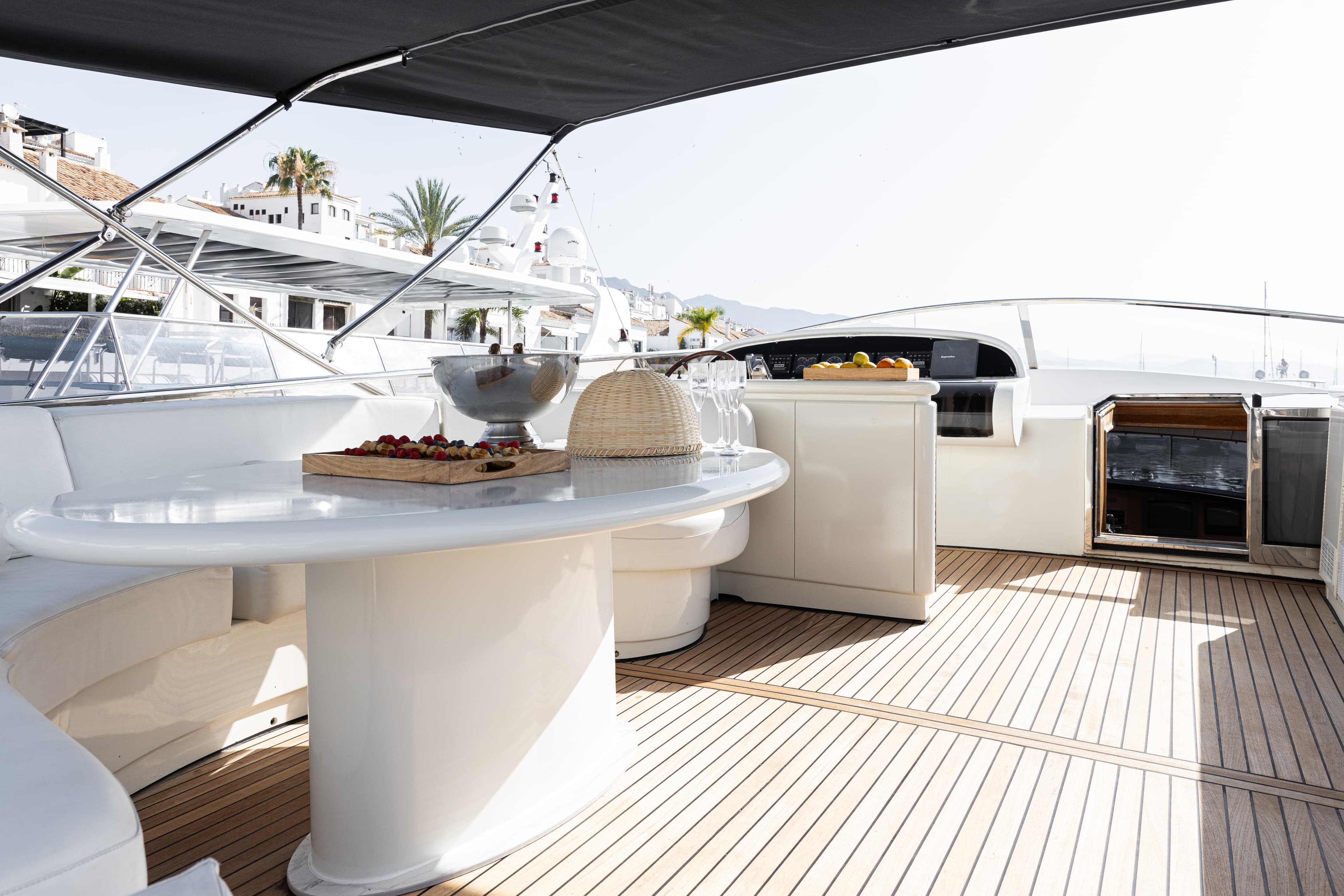 Antago 90 "Venus" interior — luxury yacht Marbella