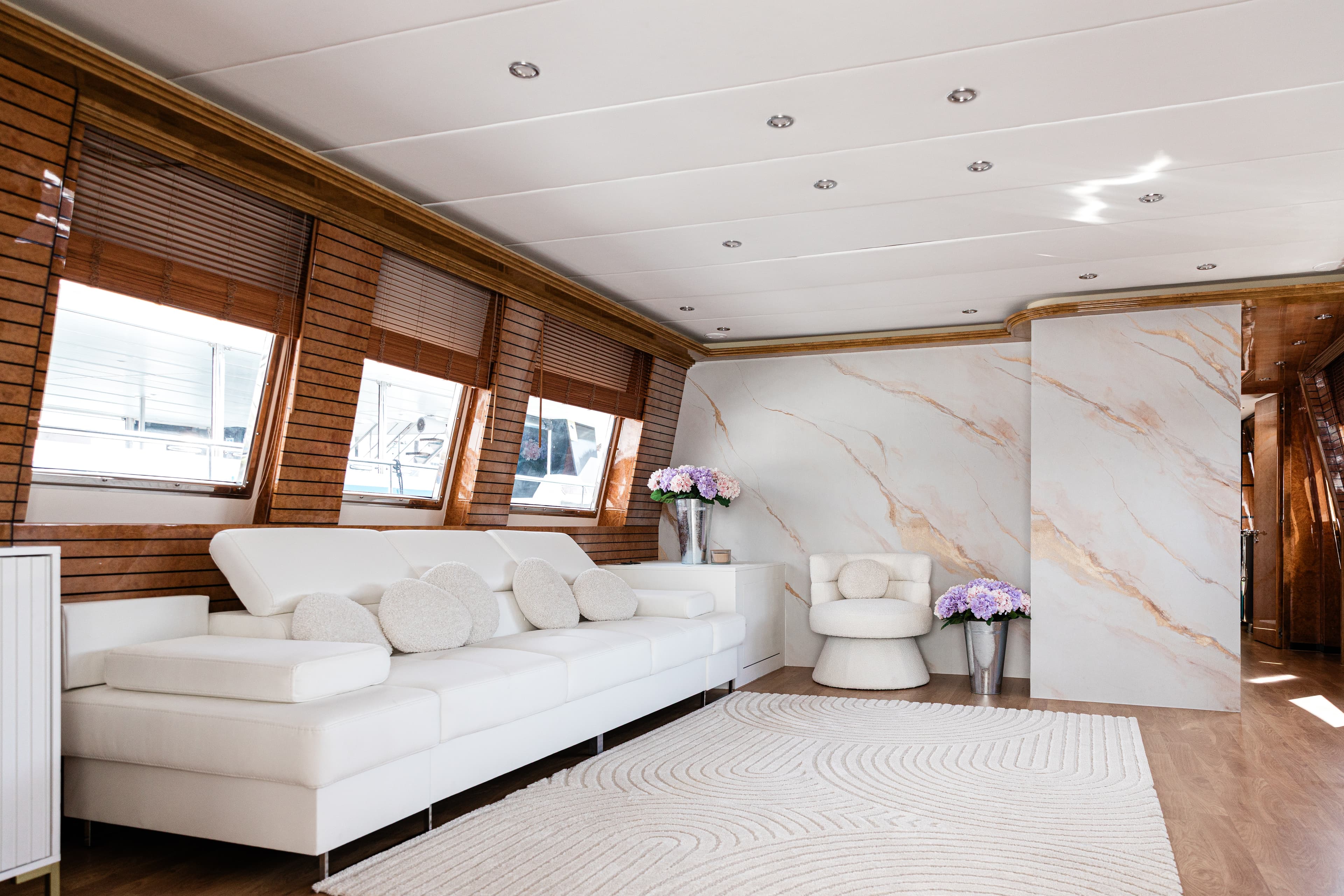 Antago 90 "Venus" interior — luxury yacht Marbella