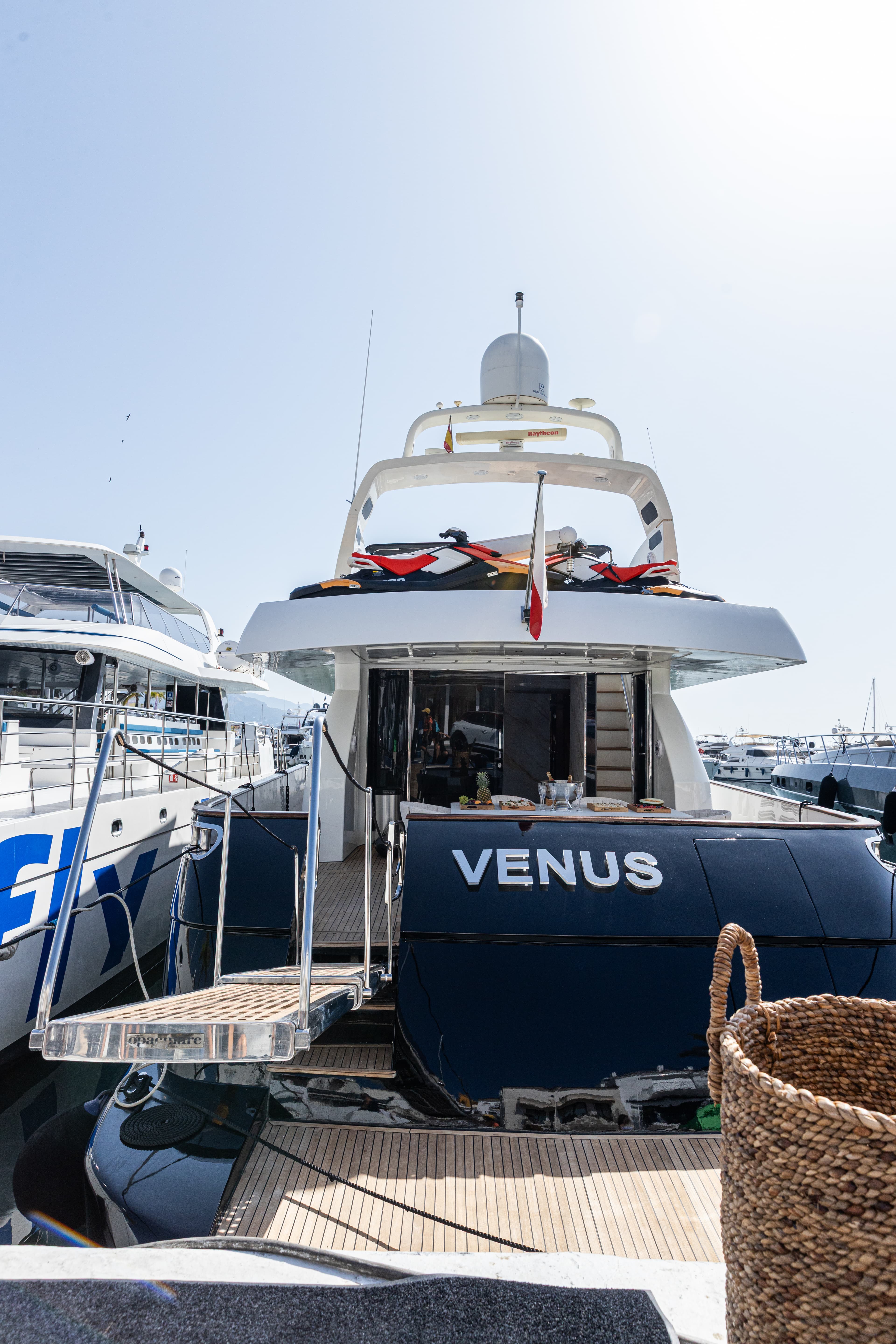 Antago 90 "Venus" interior — luxury yacht Marbella