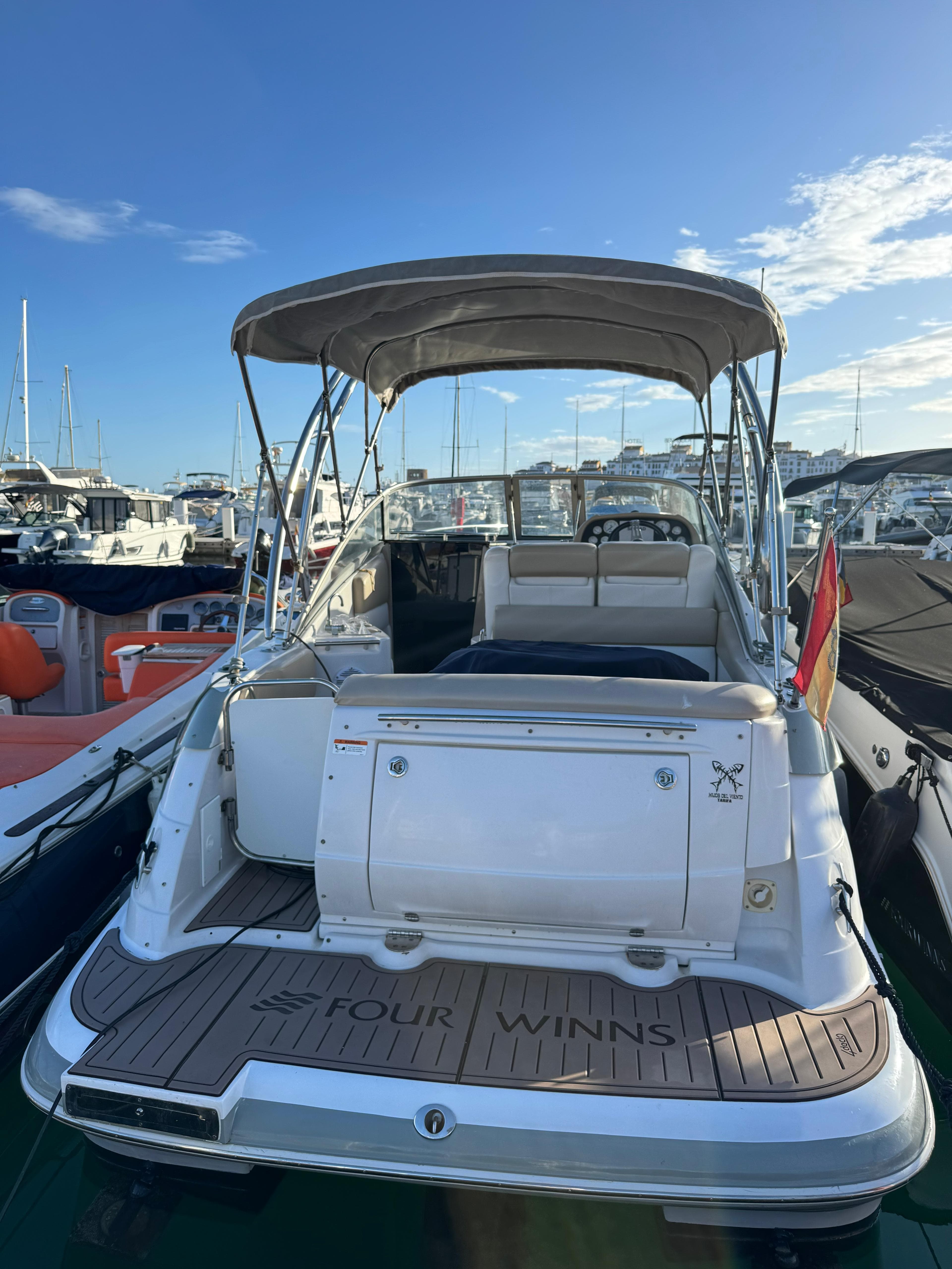 Four Winns 265 exterior — yacht charter Marbella